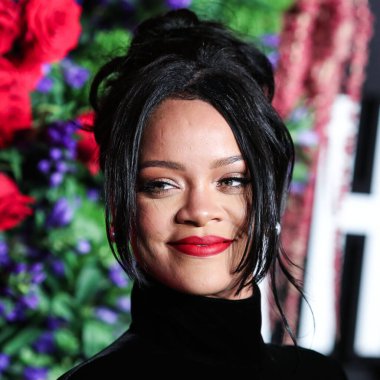 Rihanna geçen hafta sessizce müzik tarihi yazdı. Hafta sonu, plak şirketi ROC Nation tarafından Rihanna 'nın Spotify' da 50 milyar akışı geçtiği ortaya çıktı. MANHATTAN, New York City, New York, ABD - 12 Eylül 2019