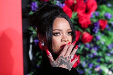 Rihanna geçen hafta sessizce müzik tarihi yazdı. Hafta sonu, plak şirketi ROC Nation tarafından Rihanna 'nın Spotify' da 50 milyar akışı geçtiği ortaya çıktı. MANHATTAN, New York City, New York, ABD - 12 Eylül 2019
