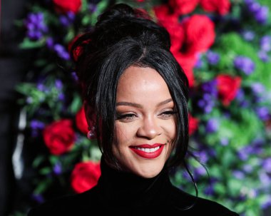 Rihanna geçen hafta sessizce müzik tarihi yazdı. Hafta sonu, plak şirketi ROC Nation tarafından Rihanna 'nın Spotify' da 50 milyar akışı geçtiği ortaya çıktı. MANHATTAN, New York City, New York, ABD - 12 Eylül 2019