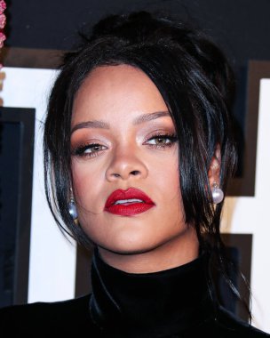 Rihanna geçen hafta sessizce müzik tarihi yazdı. Hafta sonu, plak şirketi ROC Nation tarafından Rihanna 'nın Spotify' da 50 milyar akışı geçtiği ortaya çıktı. MANHATTAN, New York City, New York, ABD - 12 Eylül 2019