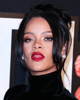 Rihanna geçen hafta sessizce müzik tarihi yazdı. Hafta sonu, plak şirketi ROC Nation tarafından Rihanna 'nın Spotify' da 50 milyar akışı geçtiği ortaya çıktı. MANHATTAN, New York City, New York, ABD - 12 Eylül 2019
