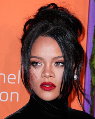 Rihanna geçen hafta sessizce müzik tarihi yazdı. Hafta sonu, plak şirketi ROC Nation tarafından Rihanna 'nın Spotify' da 50 milyar akışı geçtiği ortaya çıktı. MANHATTAN, New York City, New York, ABD - 12 Eylül 2019