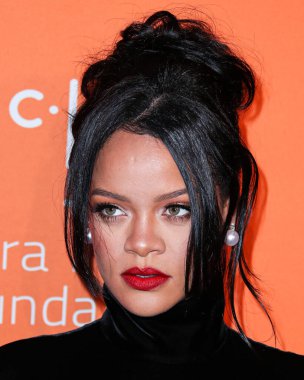 Rihanna geçen hafta sessizce müzik tarihi yazdı. Hafta sonu, plak şirketi ROC Nation tarafından Rihanna 'nın Spotify' da 50 milyar akışı geçtiği ortaya çıktı. MANHATTAN, New York City, New York, ABD - 12 Eylül 2019