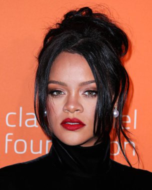 Rihanna geçen hafta sessizce müzik tarihi yazdı. Hafta sonu, plak şirketi ROC Nation tarafından Rihanna 'nın Spotify' da 50 milyar akışı geçtiği ortaya çıktı. MANHATTAN, New York City, New York, ABD - 12 Eylül 2019