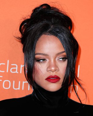 Rihanna geçen hafta sessizce müzik tarihi yazdı. Hafta sonu, plak şirketi ROC Nation tarafından Rihanna 'nın Spotify' da 50 milyar akışı geçtiği ortaya çıktı. MANHATTAN, New York City, New York, ABD - 12 Eylül 2019