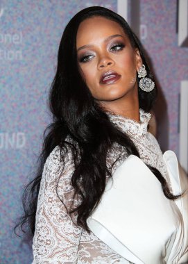 Rihanna geçen hafta sessizce müzik tarihi yazdı. Hafta sonu, plak şirketi ROC Nation tarafından Rihanna 'nın Spotify' da 50 milyar akışı geçtiği ortaya çıktı. MANHATTAN, New York Şehri, New York, ABD - 13 Eylül 2018: 