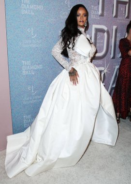 Rihanna geçen hafta sessizce müzik tarihi yazdı. Hafta sonu, plak şirketi ROC Nation tarafından Rihanna 'nın Spotify' da 50 milyar akışı geçtiği ortaya çıktı. MANHATTAN, New York Şehri, New York, ABD - 13 Eylül 2018: 