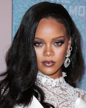 Rihanna geçen hafta sessizce müzik tarihi yazdı. Hafta sonu, plak şirketi ROC Nation tarafından Rihanna 'nın Spotify' da 50 milyar akışı geçtiği ortaya çıktı. MANHATTAN, New York Şehri, New York, ABD - 13 Eylül 2018: 