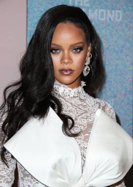 Rihanna geçen hafta sessizce müzik tarihi yazdı. Hafta sonu, plak şirketi ROC Nation tarafından Rihanna 'nın Spotify' da 50 milyar akışı geçtiği ortaya çıktı. MANHATTAN, New York Şehri, New York, ABD - 13 Eylül 2018: 
