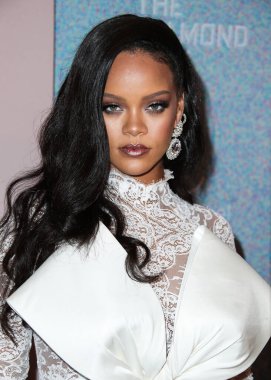 Rihanna geçen hafta sessizce müzik tarihi yazdı. Hafta sonu, plak şirketi ROC Nation tarafından Rihanna 'nın Spotify' da 50 milyar akışı geçtiği ortaya çıktı. MANHATTAN, New York Şehri, New York, ABD - 13 Eylül 2018: 