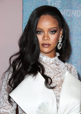 Rihanna geçen hafta sessizce müzik tarihi yazdı. Hafta sonu, plak şirketi ROC Nation tarafından Rihanna 'nın Spotify' da 50 milyar akışı geçtiği ortaya çıktı. MANHATTAN, New York Şehri, New York, ABD - 13 Eylül 2018: 