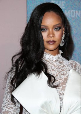 Rihanna geçen hafta sessizce müzik tarihi yazdı. Hafta sonu, plak şirketi ROC Nation tarafından Rihanna 'nın Spotify' da 50 milyar akışı geçtiği ortaya çıktı. MANHATTAN, New York Şehri, New York, ABD - 13 Eylül 2018: 