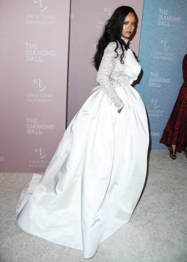 Rihanna geçen hafta sessizce müzik tarihi yazdı. Hafta sonu, plak şirketi ROC Nation tarafından Rihanna 'nın Spotify' da 50 milyar akışı geçtiği ortaya çıktı. MANHATTAN, New York Şehri, New York, ABD - 13 Eylül 2018: 