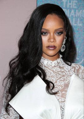 Rihanna geçen hafta sessizce müzik tarihi yazdı. Hafta sonu, plak şirketi ROC Nation tarafından Rihanna 'nın Spotify' da 50 milyar akışı geçtiği ortaya çıktı. MANHATTAN, New York Şehri, New York, ABD - 13 Eylül 2018: 