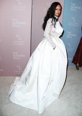 Rihanna geçen hafta sessizce müzik tarihi yazdı. Hafta sonu, plak şirketi ROC Nation tarafından Rihanna 'nın Spotify' da 50 milyar akışı geçtiği ortaya çıktı. MANHATTAN, New York Şehri, New York, ABD - 13 Eylül 2018: 