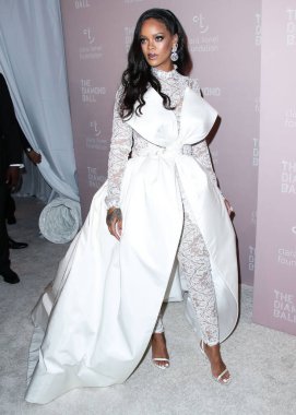 Rihanna geçen hafta sessizce müzik tarihi yazdı. Hafta sonu, plak şirketi ROC Nation tarafından Rihanna 'nın Spotify' da 50 milyar akışı geçtiği ortaya çıktı. MANHATTAN, New York Şehri, New York, ABD - 13 Eylül 2018: 