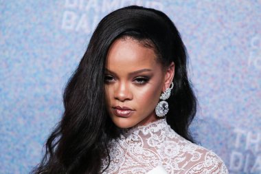 Rihanna geçen hafta sessizce müzik tarihi yazdı. Hafta sonu, plak şirketi ROC Nation tarafından Rihanna 'nın Spotify' da 50 milyar akışı geçtiği ortaya çıktı. MANHATTAN, New York Şehri, New York, ABD - 13 Eylül 2018: 