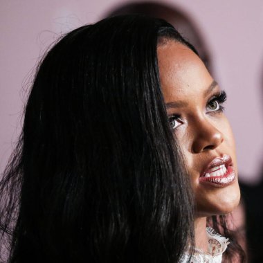 Rihanna geçen hafta sessizce müzik tarihi yazdı. Hafta sonu, plak şirketi ROC Nation tarafından Rihanna 'nın Spotify' da 50 milyar akışı geçtiği ortaya çıktı. MANHATTAN, New York City, New York, ABD - 13 Eylül: Barbadoslu şarkıcı Rihanna.