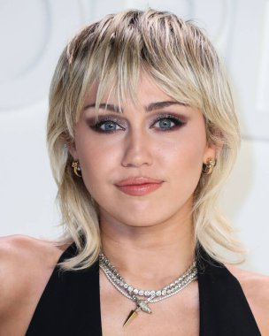 Miley Cyrus 2026 'da Hollywood Bulvarı' nda yıldız alacak. HOLYWOOD, LOS ANGELES, CALIFORNIA, ABD - 07 Şubat: Amerikalı şarkıcı, söz yazarı ve oyuncu Miley Cyrus       