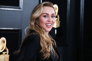 Miley Cyrus 2026 'da Hollywood Bulvarı' nda yıldız alacak. Miley Cyrus, Eugenio Derbez ve Richard Blade tarafından 2 Temmuz 2025 Çarşamba günü açıklanan 35 onur konuğu arasındaydı..