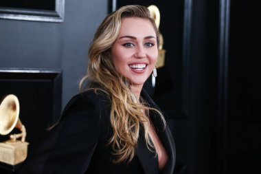 Miley Cyrus 2026 'da Hollywood Bulvarı' nda yıldız alacak. Miley Cyrus, Eugenio Derbez ve Richard Blade tarafından 2 Temmuz 2025 Çarşamba günü açıklanan 35 onur konuğu arasındaydı..