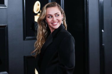 Miley Cyrus 2026 'da Hollywood Bulvarı' nda yıldız alacak. Miley Cyrus, Eugenio Derbez ve Richard Blade tarafından 2 Temmuz 2025 Çarşamba günü açıklanan 35 onur konuğu arasındaydı..