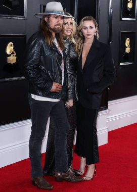 Miley Cyrus 2026 'da Hollywood Bulvarı' nda yıldız alacak. Miley Cyrus, Eugenio Derbez ve Richard Blade tarafından 2 Temmuz 2025 Çarşamba günü açıklanan 35 onur konuğu arasındaydı..