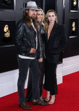 Miley Cyrus 2026 'da Hollywood Bulvarı' nda yıldız alacak. Miley Cyrus, Eugenio Derbez ve Richard Blade tarafından 2 Temmuz 2025 Çarşamba günü açıklanan 35 onur konuğu arasındaydı..