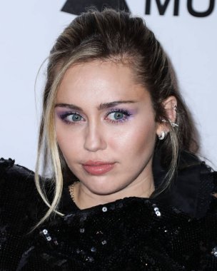 Miley Cyrus 2026 'da Hollywood Bulvarı' nda yıldız alacak. LOS ANGELES, CALIFORNIA, ABD - Şubat 08: Amerikalı şarkıcı, söz yazarı ve oyuncu Miley Cyrus        