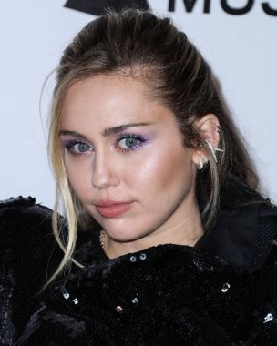 Miley Cyrus 2026 'da Hollywood Bulvarı' nda yıldız alacak. LOS ANGELES, CALIFORNIA, ABD - Şubat 08: Amerikalı şarkıcı, söz yazarı ve oyuncu Miley Cyrus        