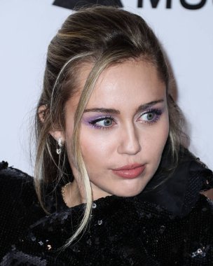 Miley Cyrus 2026 'da Hollywood Bulvarı' nda yıldız alacak. LOS ANGELES, CALIFORNIA, ABD - Şubat 08: Amerikalı şarkıcı, söz yazarı ve oyuncu Miley Cyrus        