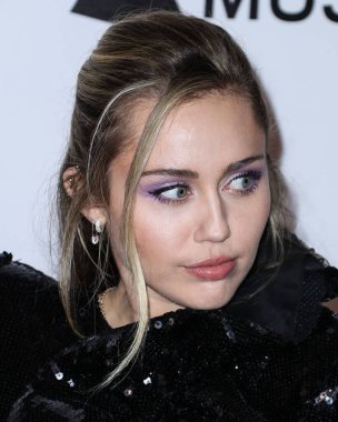 Miley Cyrus 2026 'da Hollywood Bulvarı' nda yıldız alacak. LOS ANGELES, CALIFORNIA, ABD - Şubat 08: Amerikalı şarkıcı, söz yazarı ve oyuncu Miley Cyrus        
