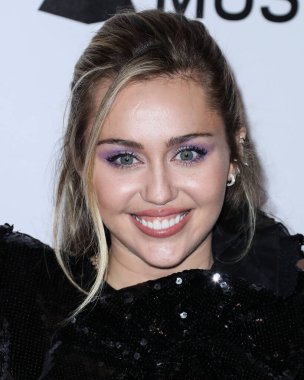 Miley Cyrus 2026 'da Hollywood Bulvarı' nda yıldız alacak. LOS ANGELES, CALIFORNIA, ABD - Şubat 08: Amerikalı şarkıcı, söz yazarı ve oyuncu Miley Cyrus        