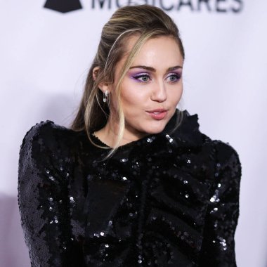 Miley Cyrus 2026 'da Hollywood Bulvarı' nda yıldız alacak. LOS ANGELES, CALIFORNIA, ABD - Şubat 08: Amerikalı şarkıcı, söz yazarı ve oyuncu Miley Cyrus        