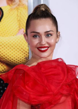 Miley Cyrus 2026 'da Hollywood Bulvarı' nda yıldız alacak. Miley Cyrus, Eugenio Derbez ve Richard Blade tarafından 2 Temmuz 2025 Çarşamba günü açıklanan 35 onur konuğu arasındaydı..