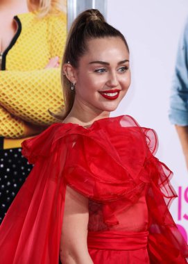Miley Cyrus 2026 'da Hollywood Bulvarı' nda yıldız alacak. Miley Cyrus, Eugenio Derbez ve Richard Blade tarafından 2 Temmuz 2025 Çarşamba günü açıklanan 35 onur konuğu arasındaydı..