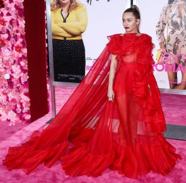 Miley Cyrus 2026 'da Hollywood Bulvarı' nda yıldız alacak. Miley Cyrus, Eugenio Derbez ve Richard Blade tarafından 2 Temmuz 2025 Çarşamba günü açıklanan 35 onur konuğu arasındaydı..