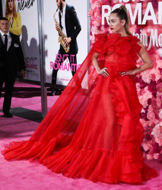 Miley Cyrus 2026 'da Hollywood Bulvarı' nda yıldız alacak. Miley Cyrus, Eugenio Derbez ve Richard Blade tarafından 2 Temmuz 2025 Çarşamba günü açıklanan 35 onur konuğu arasındaydı..