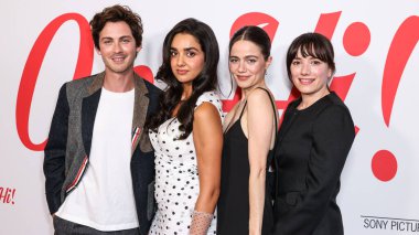 Amerikalı aktör Logan Lerman, Avustralyalı aktris, komedyen, yazar ve yapımcı Geraldine Viswanathan, Amerikalı aktris, senarist ve yönetmen Molly Gordon ve İngiliz yazar ve film yönetmeni Sophie Brooks Los Angeles 'a geldiler. 