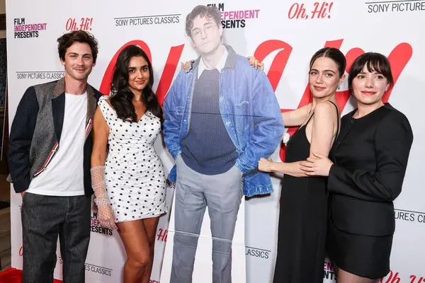 Amerikalı aktör Logan Lerman, Avustralyalı aktris, komedyen, yazar ve yapımcı Geraldine Viswanathan, Amerikalı aktris, senarist ve yönetmen Molly Gordon ve İngiliz yazar ve film yönetmeni Sophie Brooks Los Angeles 'a geldiler. 