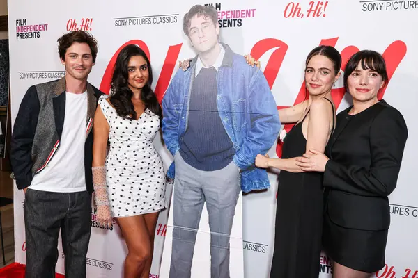 Amerikalı aktör Logan Lerman, Avustralyalı aktris, komedyen, yazar ve yapımcı Geraldine Viswanathan, Amerikalı aktris, senarist ve yönetmen Molly Gordon ve İngiliz yazar ve film yönetmeni Sophie Brooks Los Angeles 'a geldiler. 