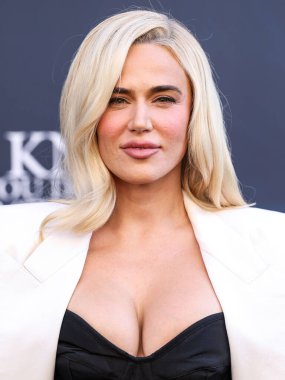 C.J. Perry (Catherine Joy Perry), 14 Temmuz 2025 'te Los Angeles, Kaliforniya, ABD' de bulunan Kasa tarafından Broadway 'deki StILE Downtown Los Angeles' taki United Theater 'da düzenlenen Columbia Pictures' ın 