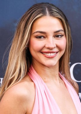 Amerikalı aktris ve model Madelyn Cline, 14 Temmuz 2025 'te Los Angeles, CA, ABD' de bulunan Kasa tarafından Broadway 'deki StILE Downtown Los Angeles' taki United Theater 'da düzenlenen 