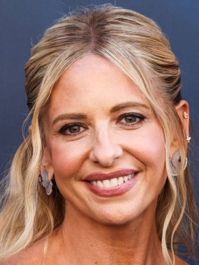 Amerikalı aktris Sarah Michelle Gellar, 14 Temmuz 2025 'te Los Angeles, Kaliforniya, ABD' de bulunan Kasa tarafından Broadway 'deki StILE Downtown Los Angeles' taki United Theater 'da düzenlenen 