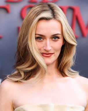 Amerikalı aktris Sarah Pidgeon, 14 Temmuz 2025 tarihinde Los Angeles, Kaliforniya, ABD 'de bulunan Kasa tarafından Broadway' deki StILE Downtown Los Angeles 'taki United Theater' da düzenlenen 