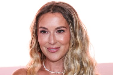 Amerikalı aktris, şarkıcı, piyanist Alexa PenaVega, Santa Monica Proper Hotel Calabra 'da 16 Temmuz 2025' te düzenlenen The Stars From The Networks Summer Movie Cireup 'ın yer aldığı Lifetime Summer Soiree Organizasyonu 2025' e geldi.