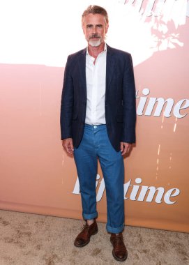 Amerikalı aktör Sam Trammell, 16 Temmuz 2025 'te Santa Monica, Los Angeles' ta bulunan Santa Monica Proper Oteli 'nin Calabra Çatısı' ndaki The Stars From The Networks Summer Movie kadrosunun yer aldığı Lifetime Summer Soiree Event 2025 'e geldi.