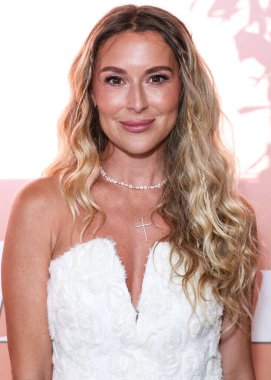 Amerikalı aktris, şarkıcı, piyanist Alexa PenaVega, Santa Monica Proper Hotel Calabra 'da 16 Temmuz 2025' te düzenlenen The Stars From The Networks Summer Movie Cireup 'ın yer aldığı Lifetime Summer Soiree Organizasyonu 2025' e geldi.