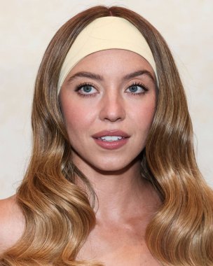 Sydney Sweeney 3 Ağustos 2025 'te Los Angeles, Los Angeles, Kaliforniya, ABD' de Hollywood Volume 'daki Desert 5 Spot, A Tribute Portfolio Hotel Los Angeles' ta düzenlenen Lionsgate 'in' Americana 'sının özel gösterimine geliyor.