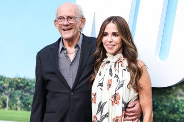 Amerikalı aktör Christopher Lloyd ve eşi Lisa Loiacono, 11 Ağustos 2025 'te Hollywood, Los Angeles, Kaliforniya, ABD' de bulunan TCL Çin Tiyatrosu IMAX 'te düzenlenen Universal Pictures' Nobody 2 'nin Los Angeles galasına geldiler.. 
